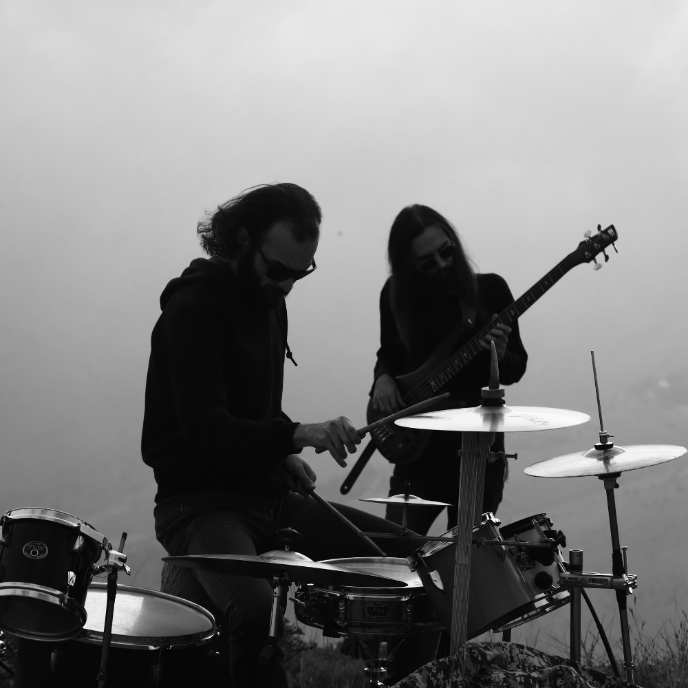 DEAD SIGNAL press shot 1